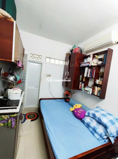 Chủ cần tiền bán gấp NHÀ SÁT QUẬN 1 gần 30m2 6 phòng đang cho thuê 20 triệu tháng